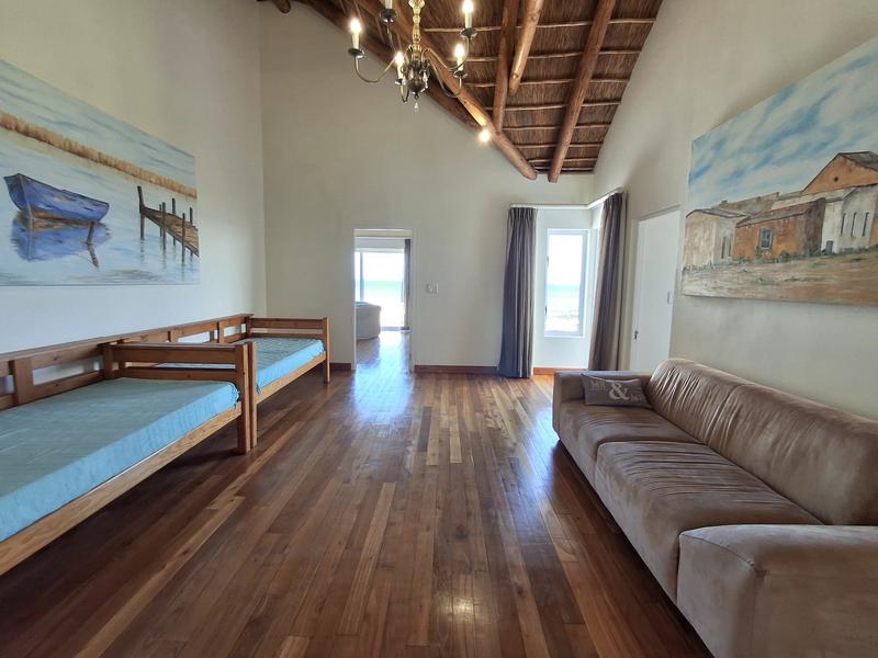 6 Bedroom Property for Sale in Duyker Eiland Western Cape